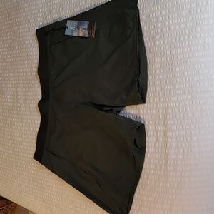 NWT Men's Kyodan Active Forest Green Athletic Shorts Size Large